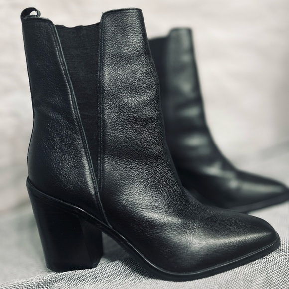 Marc Fisher Shoes - Marc Fisher Black Leather Heeled Boots